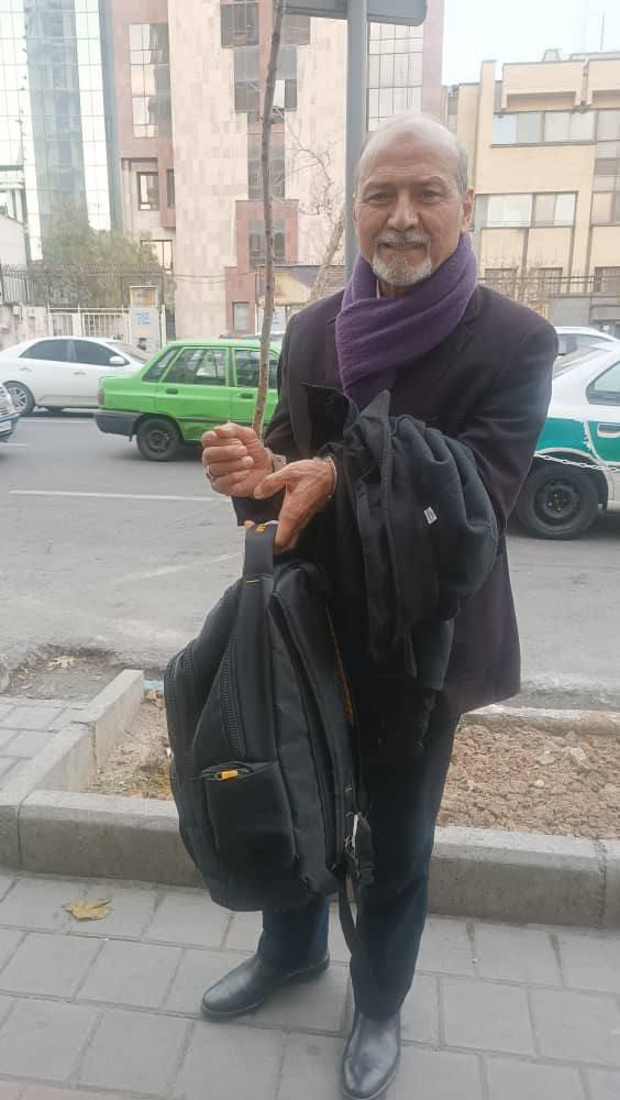 دستبند در دست فریاد شیران با شکایت تاج+عکس دستبند در دست فریاد شیران با شکایت تاج+عکس