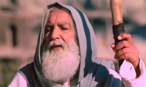 بازیگری در دالان‌های تاریخ