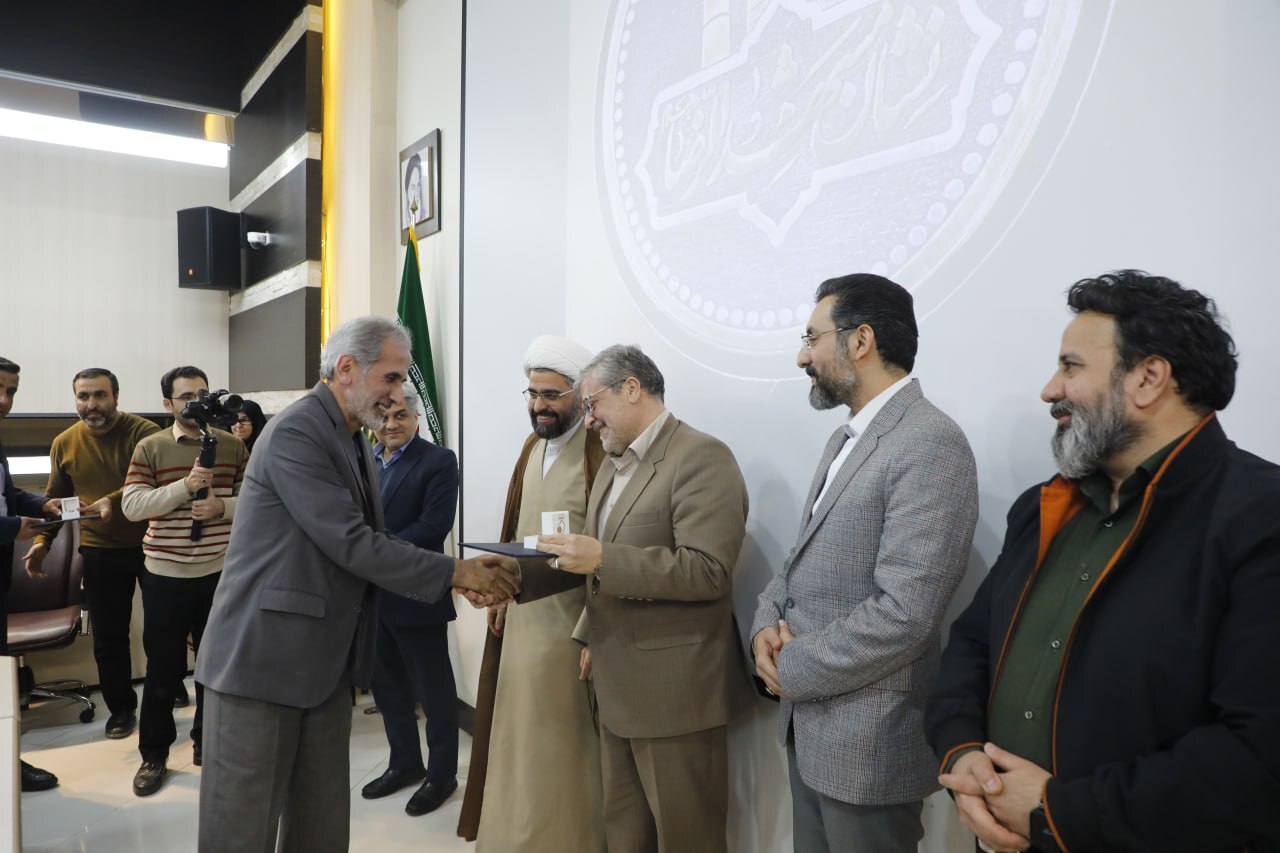 شهردار مشهد مقدس: نشان مشهدالرضا (ع) در تاریخ به یادگار خواهد ماند شهردار مشهد مقدس: نشان مشهدالرضا (ع) در تاریخ به یادگار خواهد ماند