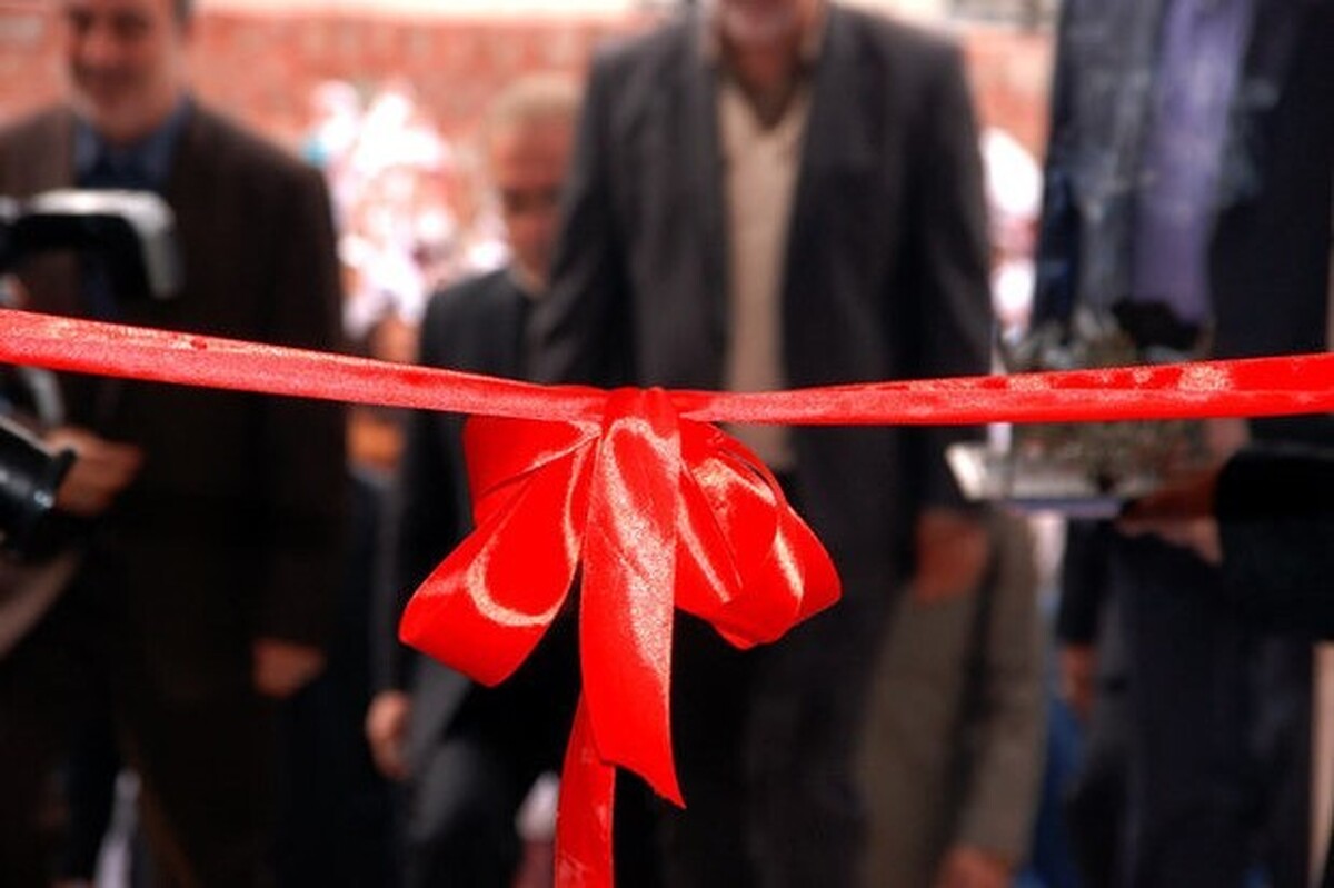 سرپرست معاونت هماهنگی امور عمرانی استانداری خراسان رضوی از افتتاح و آغاز عملیات اجرایی ۱۴۷۹ پروژه عمرانی، اقتصادی و زیرساختی در دهه فجر امسال خبر داد.