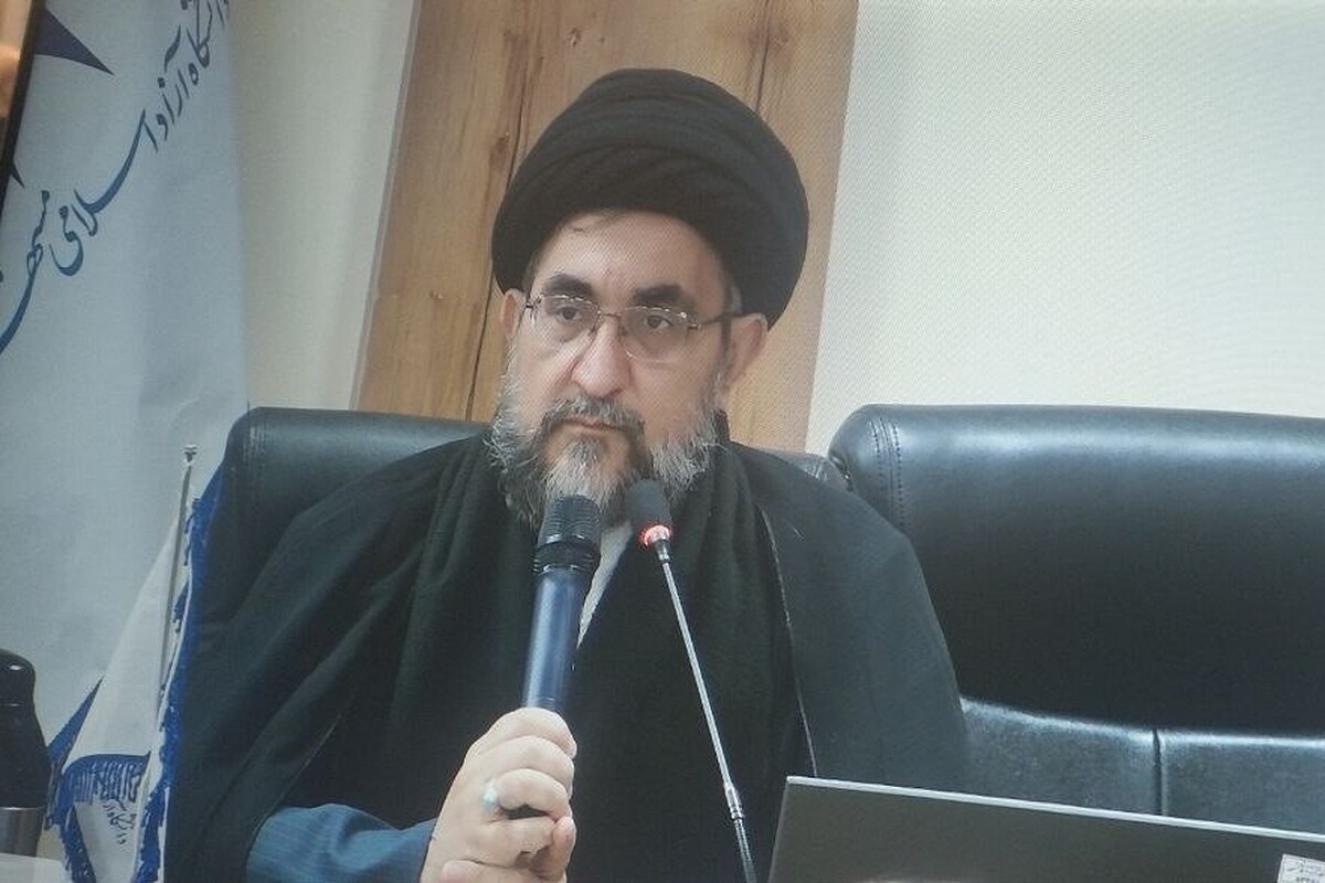 رئیس نهاد نمایندگی مقام معظم رهبری در دانشگاه آزاد اسلامی خراسان رضوی تأکید کرد: از سال ۱۴۰۴، تمام فعالیت‌های فرهنگی دانشگاه‌های استان باید دارای پیوست قرآنی باشند.
