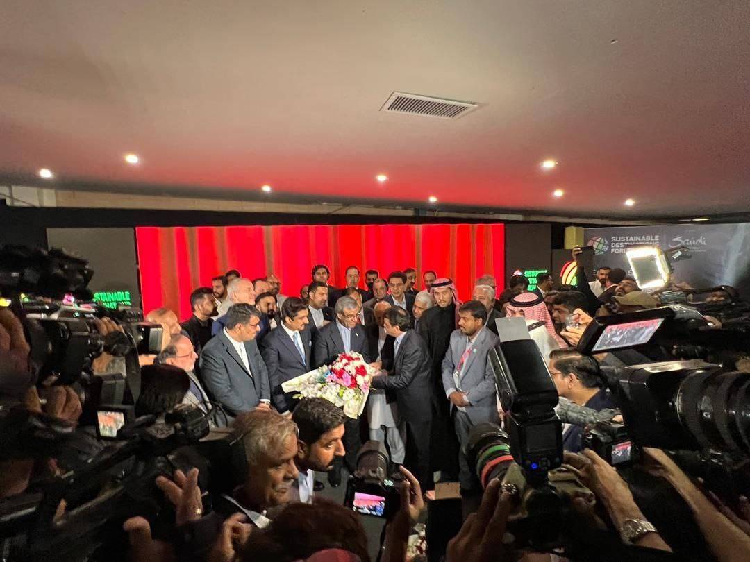 تاکید استاندار خراسان رضوی بر توسعه روابط اقتصادی با ایالت سند پاکستان + تصاویر تاکید استاندار خراسان رضوی بر توسعه روابط اقتصادی با ایالت سند پاکستان + تصاویر