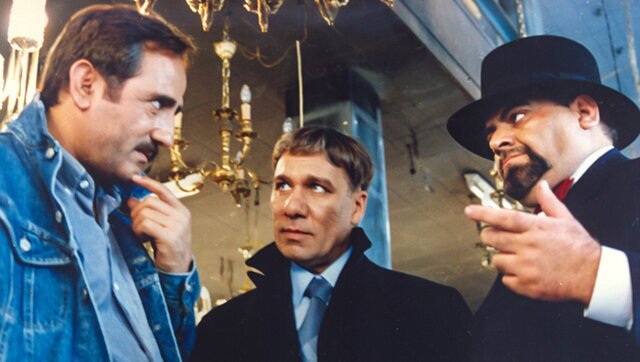 مروری بر سریالهای تلویزیونی که انقلاب اسلامی را روایت کردند مروری بر سریالهای تلویزیونی که انقلاب اسلامی را روایت کردند