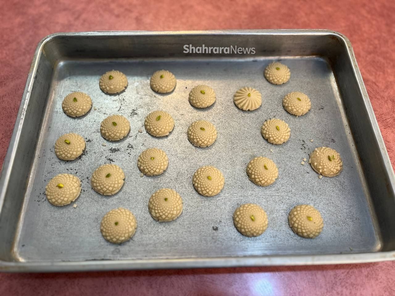 طرز تهیه شیرینی برنجی در خانه + فیلم طرز تهیه شیرینی برنجی در خانه + فیلم