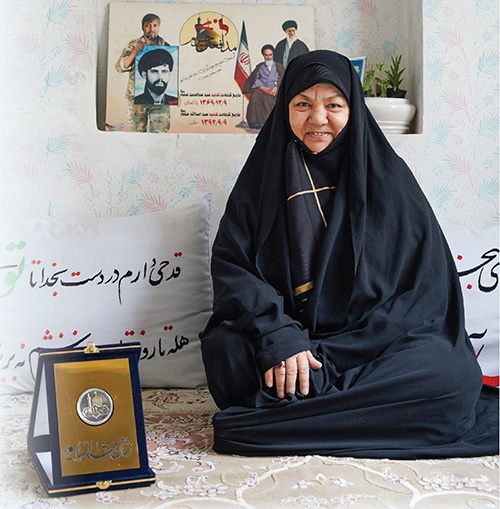 روایت زندگی مرضیه ناصری همسر و مادر شهیدان سجادی و دارنده نشان مشهدالرضا (ع) | بانوی جهاد و شهادت روایت زندگی مرضیه ناصری همسر و مادر شهیدان سجادی و دارنده نشان مشهدالرضا (ع) | بانوی جهاد و شهادت