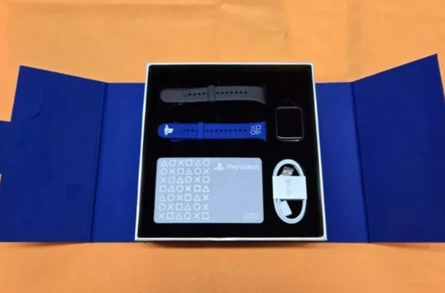 دستبند سلامتی با طرح پلیاستیشن، محصول مشترک سونی و شیائومی + عکس دستبند سلامتی با طرح پلیاستیشن، محصول مشترک سونی و شیائومی + عکس