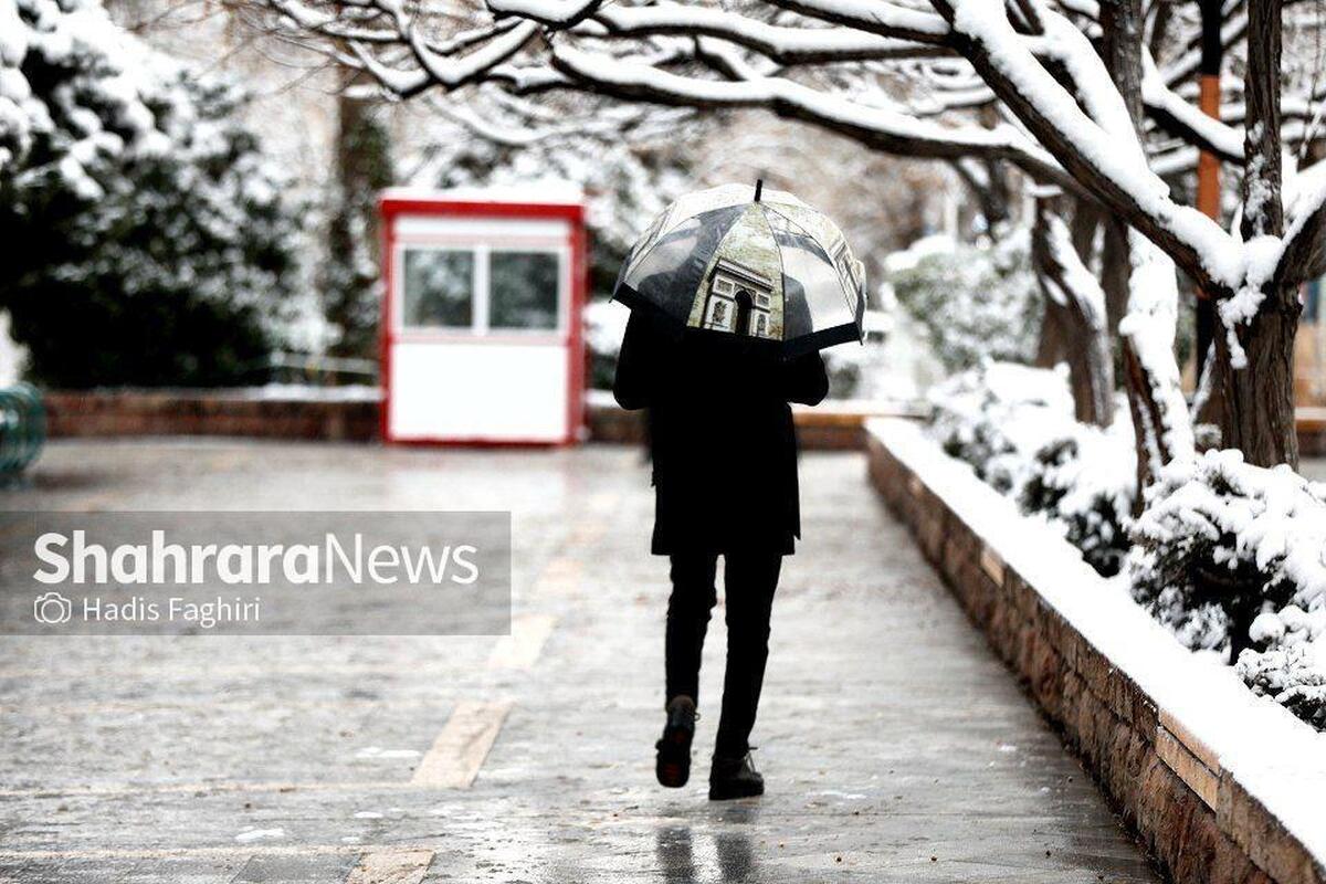 سازمان هواشناسی گفت: در برخی نقاط کشور بارش برف و باران، رعد و برق، در نقاط مستعد تگرگ، وزش باد شدید موقت و در برخی نقاط گرد و خاک پیش‌بینی می‌شود.
