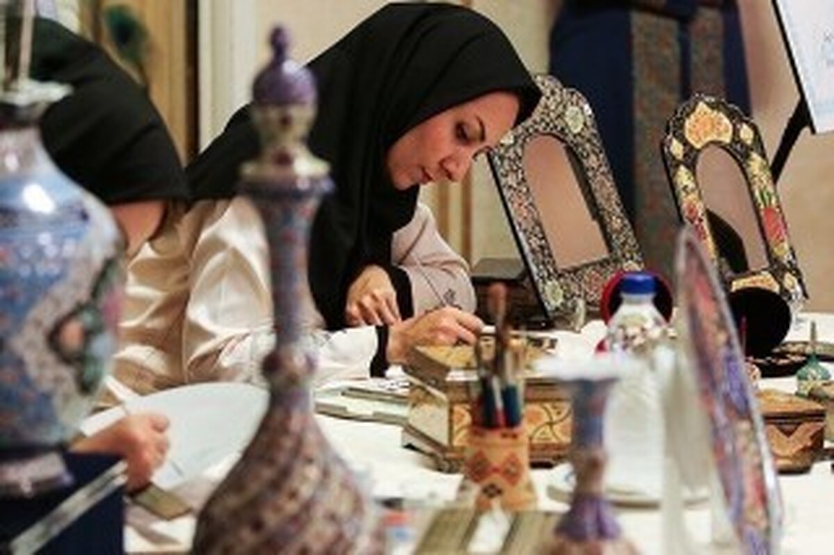 مدیرکل دفتر حمایت از تولید وزارت میراث فرهنگی با اشاره به اینکه از جنبه اجتماعی، صنایع‌دستی خانواده‌محور است، تأکید کرد که یک خانواده مولد می‌تواند با عاطفه، محبت و خلاقیت، از این راه تولید ثروت کند.