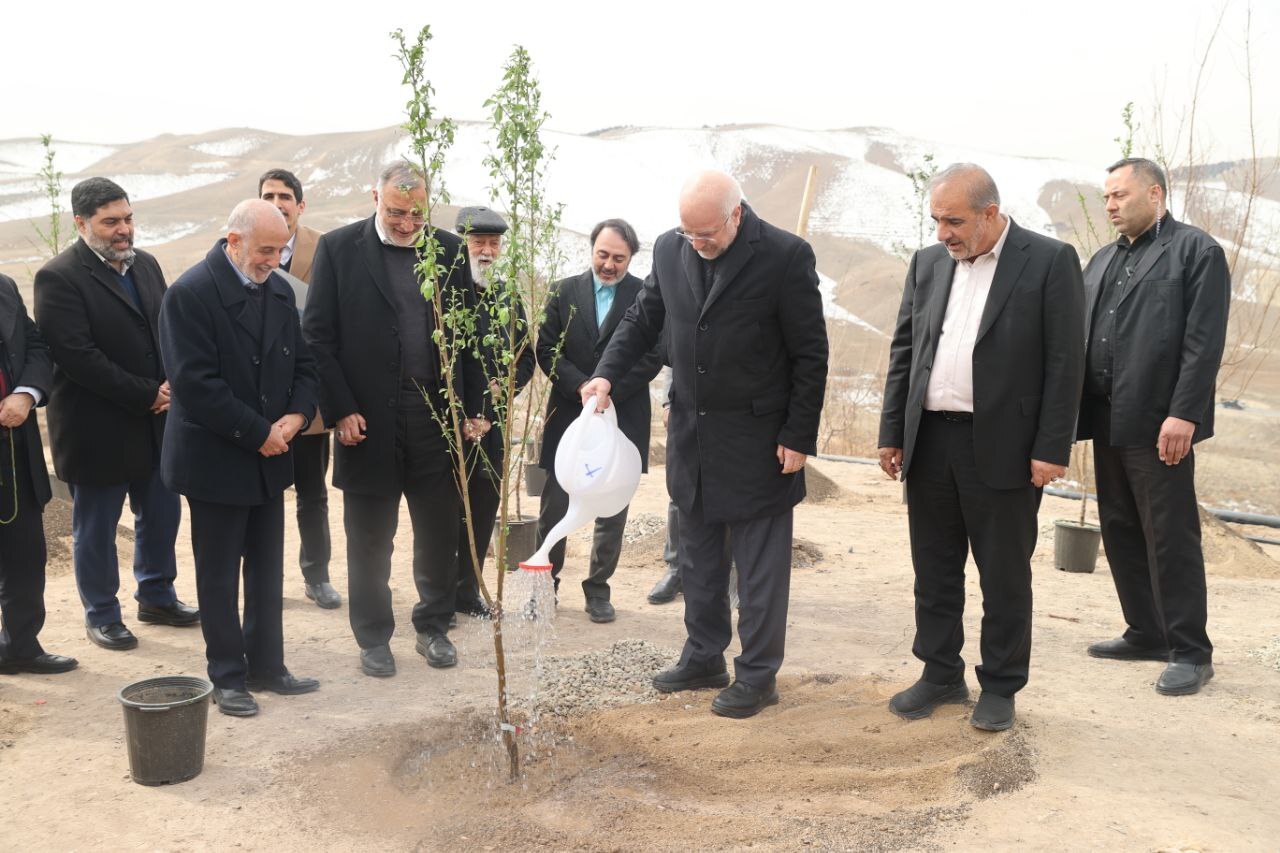 آیین افتتاح طرح کمربند سبز شهر تهران با حضور قالیباف برگزار شد آیین افتتاح طرح کمربند سبز شهر تهران با حضور قالیباف برگزار شد