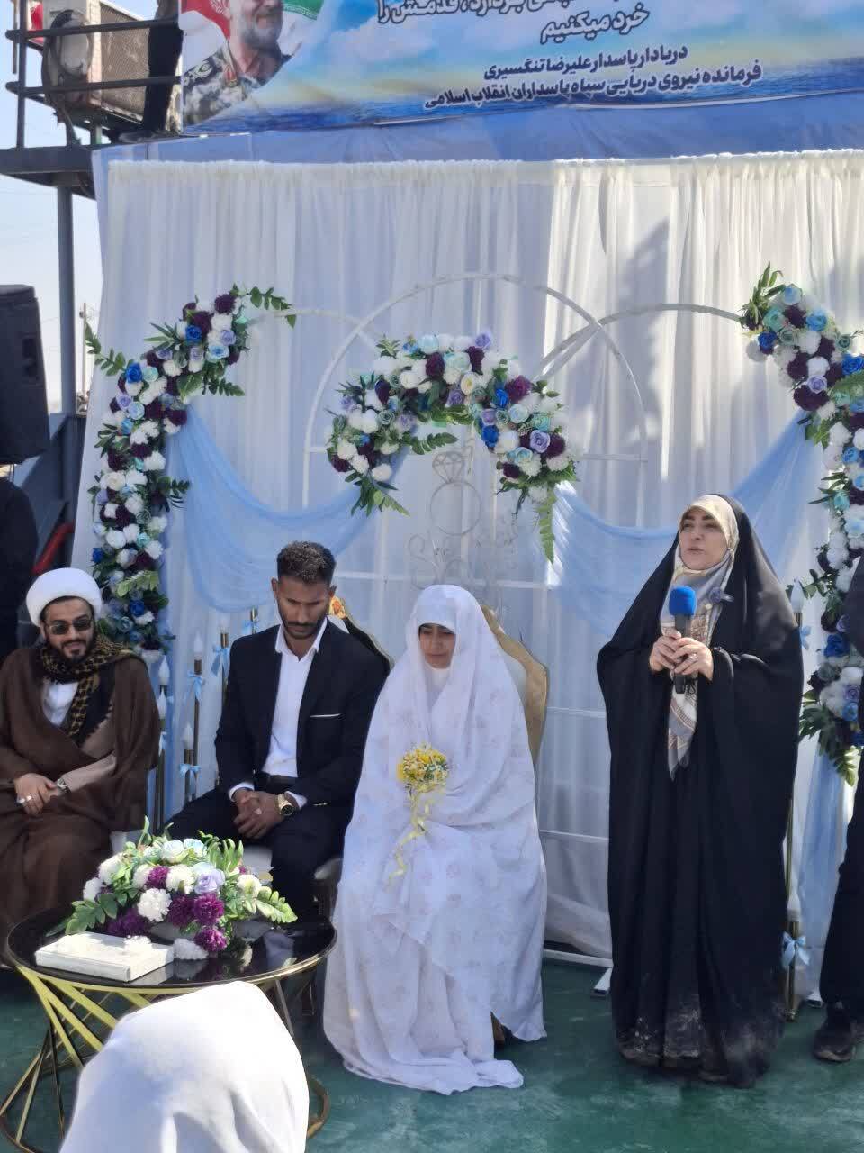حضور مادر آرزوها در عروسی حوالی اروند کنار شهدای گمنام و ناو کربلا+ عکس حضور مادر آرزوها در عروسی حوالی اروند کنار شهدای گمنام و ناو کربلا+ عکس