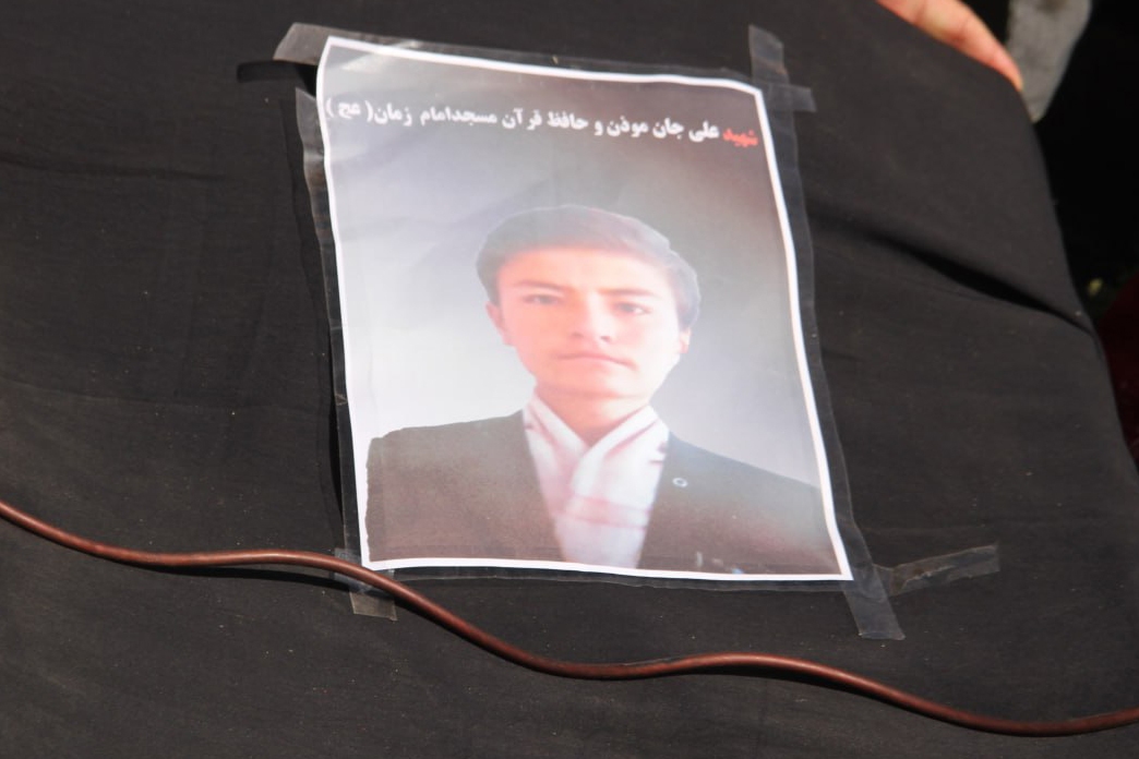 عکس‌هایی از مراسم تشییع پیکر شهدای حمله به مسجد شیعیان در هرات