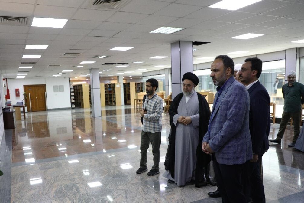 بازدید هیأت رسانهای ایران از مؤسسه العلمین عراق + تصاویر بازدید هیأت رسانهای ایران از مؤسسه العلمین عراق + تصاویر