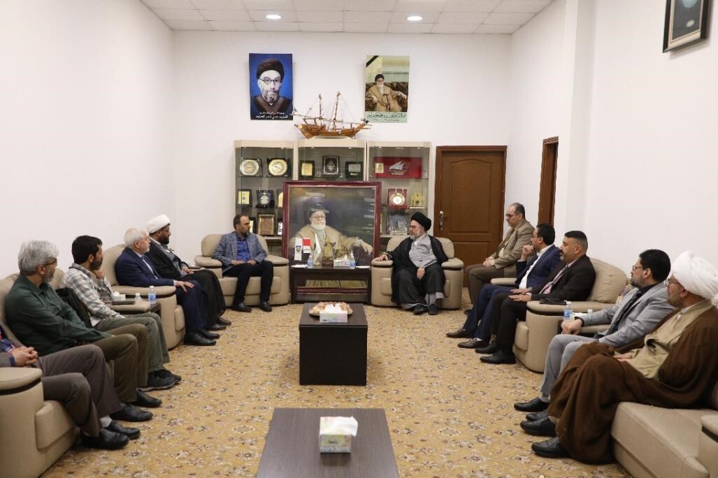 بازدید هیأت رسانهای ایران از مؤسسه العلمین عراق + تصاویر بازدید هیأت رسانهای ایران از مؤسسه العلمین عراق + تصاویر