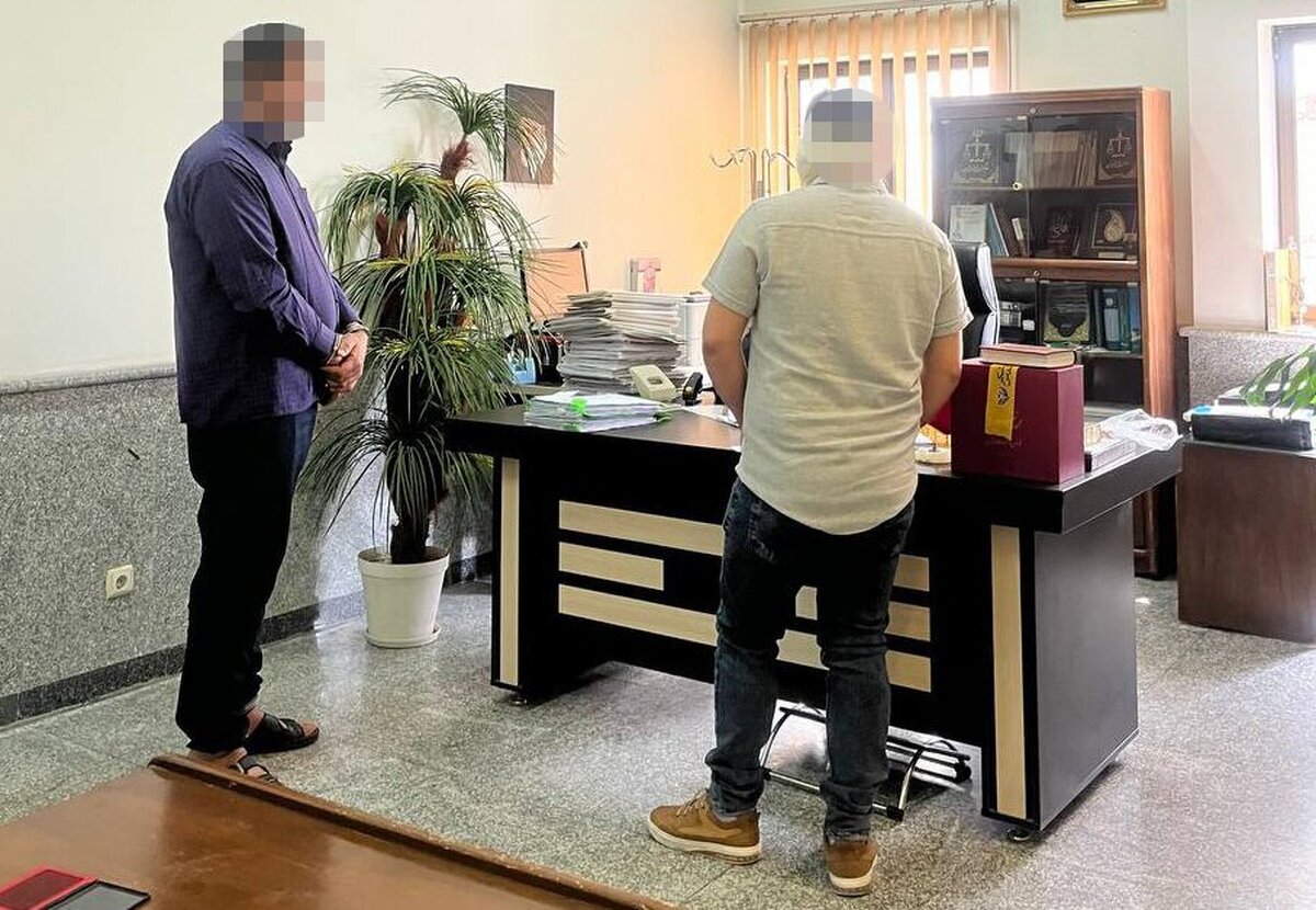 درگیری ۲ نفر در صف نانوایی پایان تلخی داشت و یکی از آنها با دندان گوش دیگری را از جا کَند.