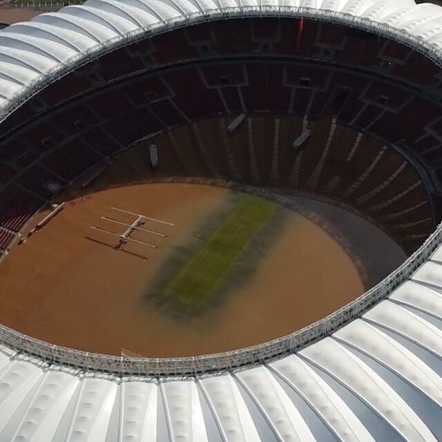 سیل به ورزشگاه میزبان جام جهانی هم رحم نکرد! + عکس سیل به ورزشگاه میزبان جام جهانی هم رحم نکرد! + عکس