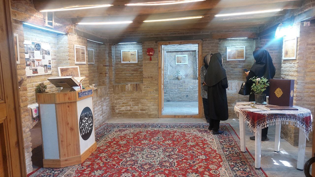 قابهایی برای نمایش پیوند دیرینه همسایگان امام رضا (ع) با قرآن قابهایی برای نمایش پیوند دیرینه همسایگان امام رضا (ع) با قرآن