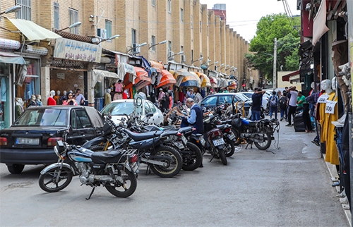 «ضامن» در محاصره موتورسواران «ضامن» در محاصره موتورسواران