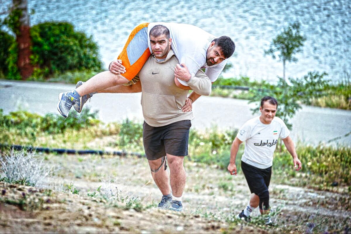 شاخ و شانه میرزازاده برای رقبای خارجی + عکس شاخ و شانه میرزازاده برای رقبای خارجی + عکس