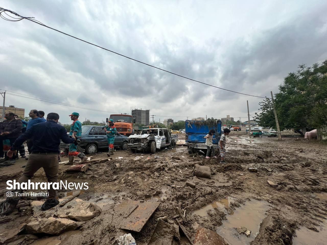 امدادرسانی به خانوادههای سیلزده در خیابان سپاه ۶۹ در مشهد ادامه دارد (۲۷ اردیبهشت ۱۴۰۳) + فیلم و عکس امدادرسانی به خانوادههای سیلزده در خیابان سپاه ۶۹ در مشهد ادامه دارد (۲۷ اردیبهشت ۱۴۰۳) + فیلم و عکس