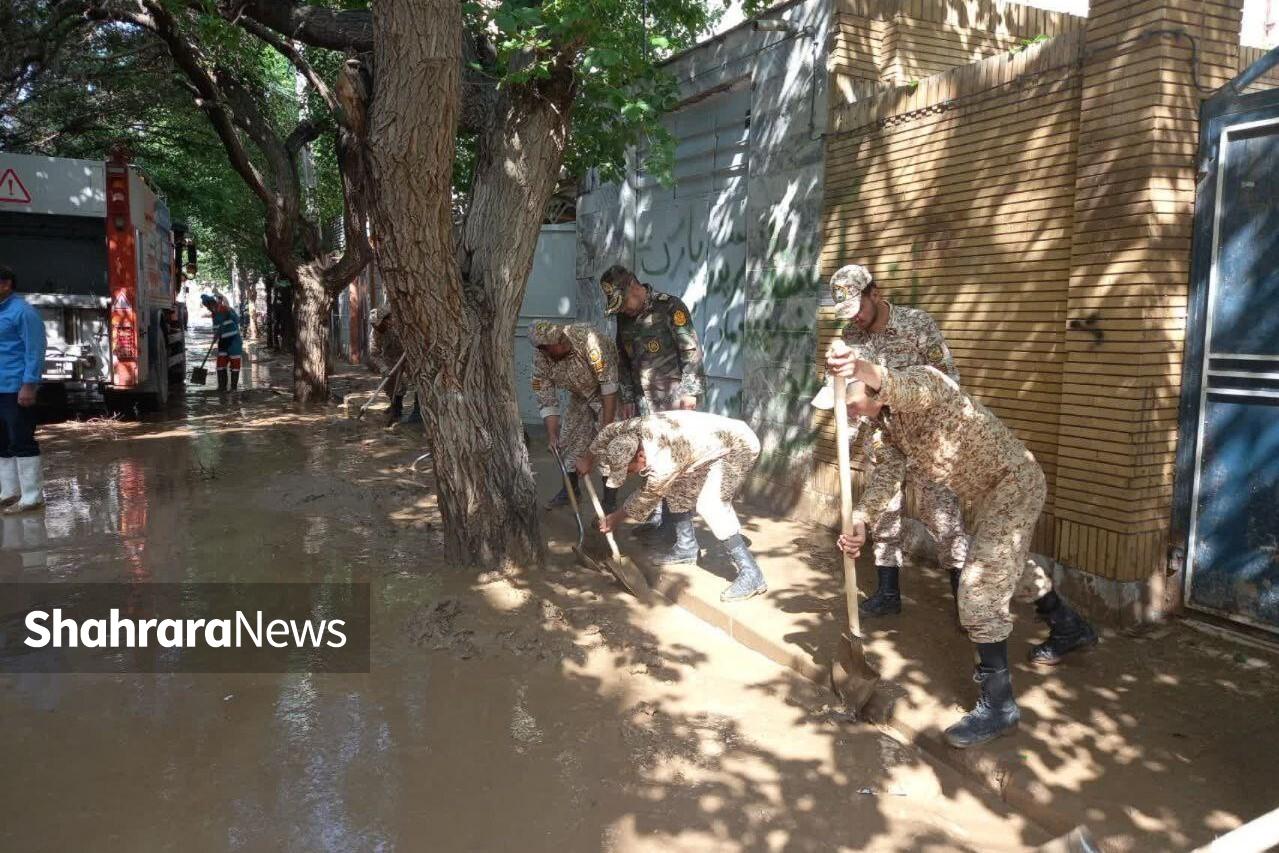 استقرار و کمک رسانی تیم ویژه مقابله با بلایای طبیعی ارتش در مناطق سیلابی مشهد استقرار و کمک رسانی تیم ویژه مقابله با بلایای طبیعی ارتش در مناطق سیلابی مشهد