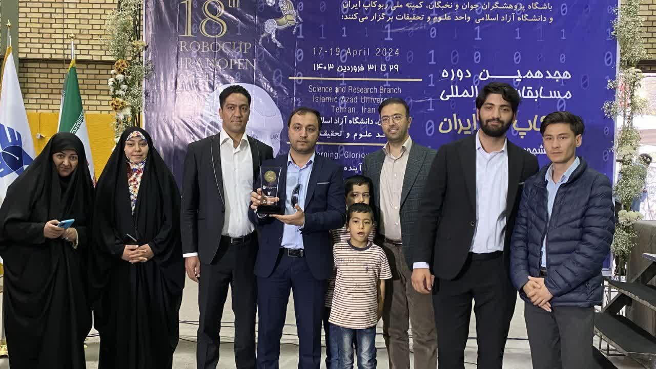 درخشش تیمهای رباتیک شاندیز در مسابقات بین المللی روبوکاپ آزاد ایران ۲۰۲۴ درخشش تیمهای رباتیک شاندیز در مسابقات بین المللی روبوکاپ آزاد ایران ۲۰۲۴