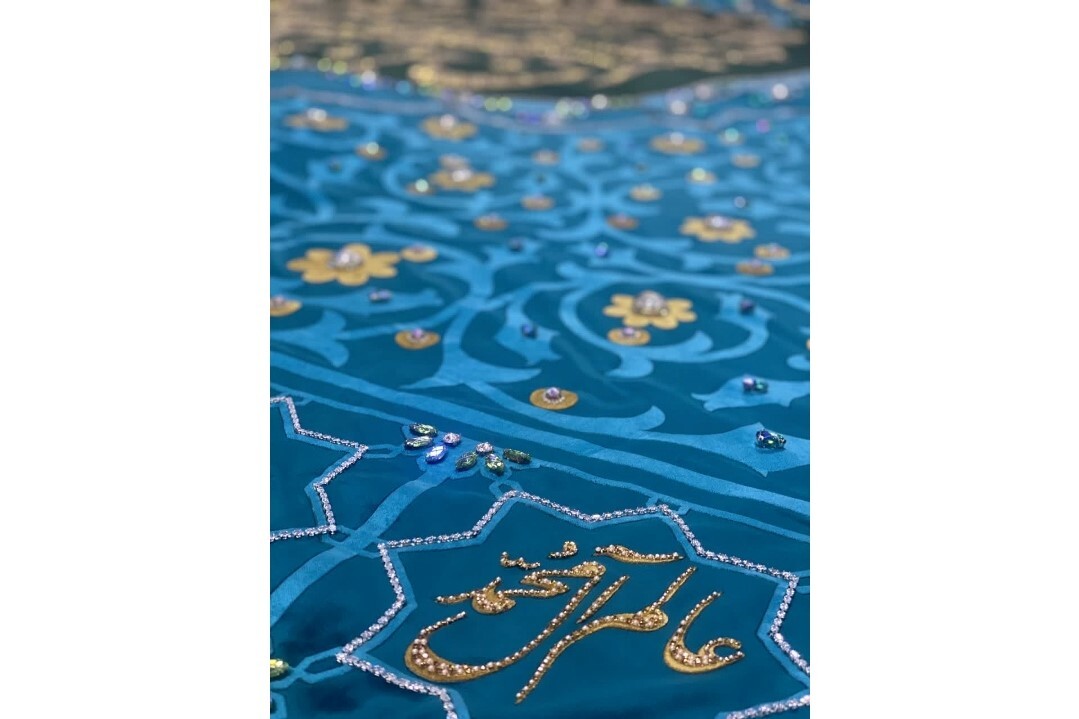 آمادهسازی پوش ضریح مطهر رضوی به مناسبت دهه کرامت آمادهسازی پوش ضریح مطهر رضوی به مناسبت دهه کرامت