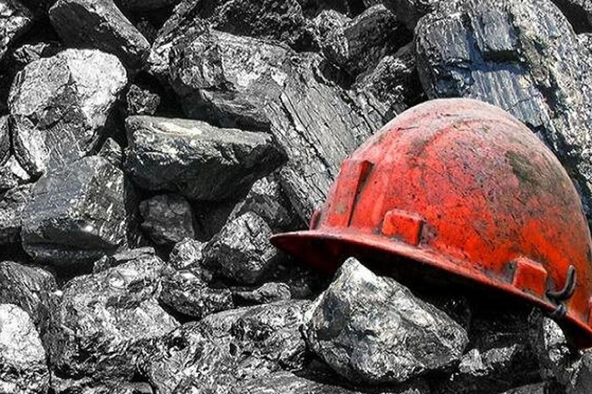 ریزش دوباره معدن زغال سنگ در کرمان (۱۰ خرداد ۱۴۰۳) | یک معدنکار جان باخت