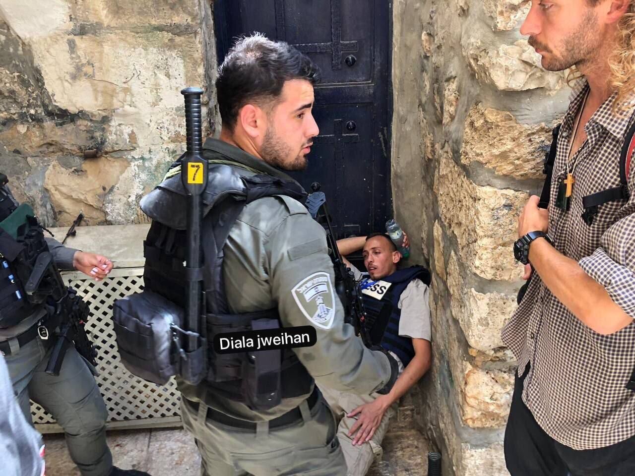 تعرض صهیونیستها به خبرنگاران و اموال فلسطینیان در راهپیمایی پرچم + فیلم و عکس تعرض صهیونیستها به خبرنگاران و اموال فلسطینیان در راهپیمایی پرچم + فیلم و عکس