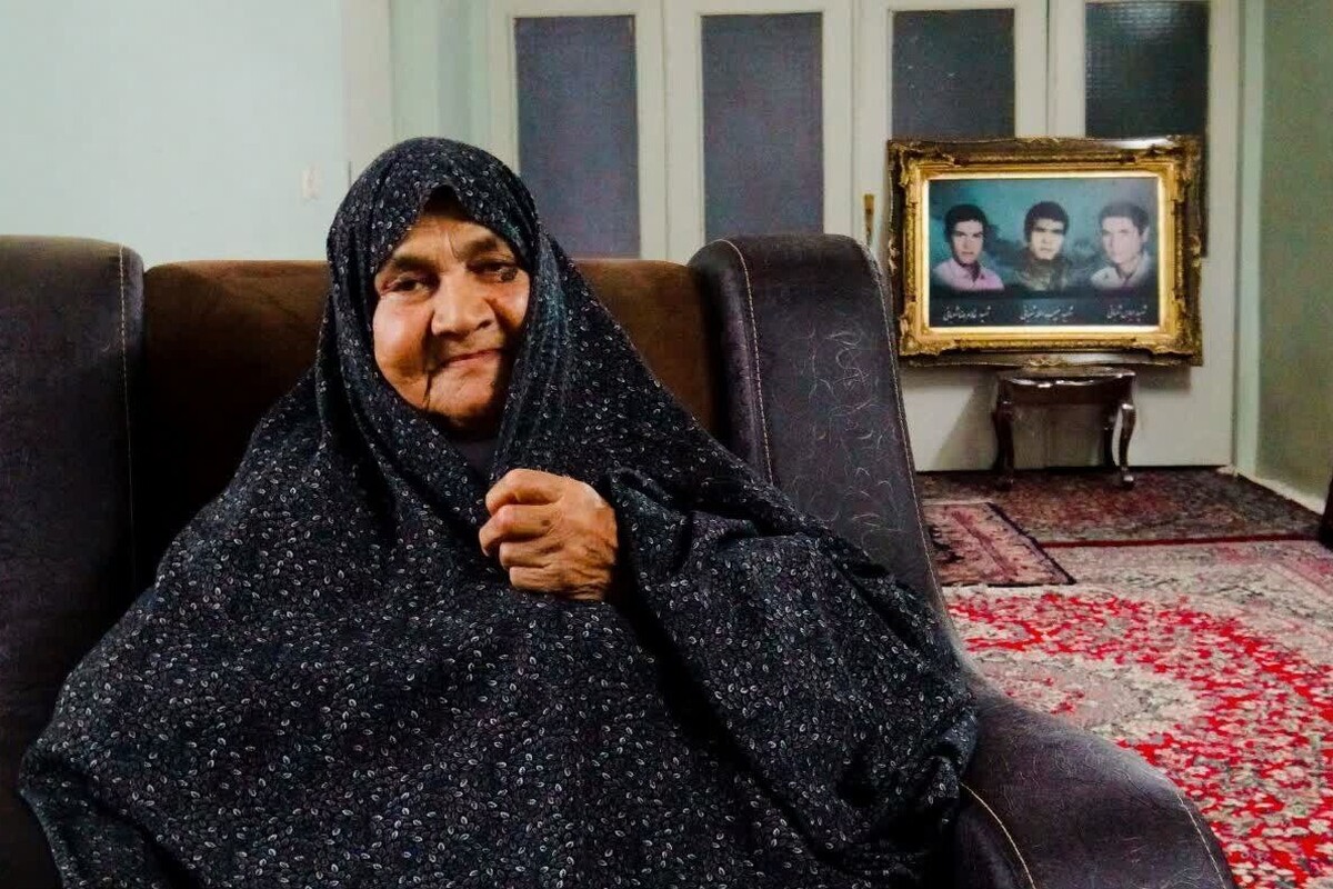 مراسم تشییع پیکر مادر شهیدان «شعبانی» در مشهد برگزار شد