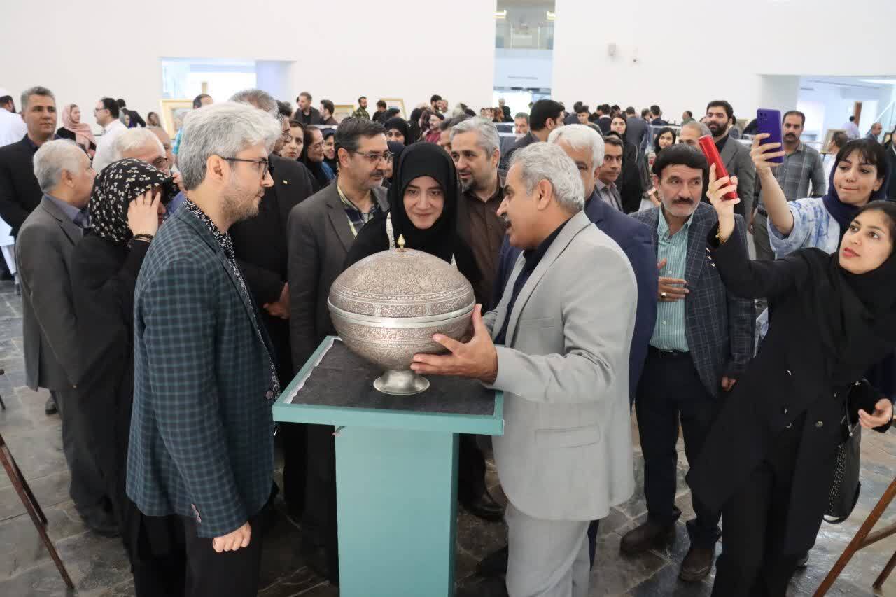 آغاز فعالیت نمایشگاه آثار هنرمندان صنایعدستی خانه ملک در موزه بزرگ خراسان آغاز فعالیت نمایشگاه آثار هنرمندان صنایعدستی خانه ملک در موزه بزرگ خراسان