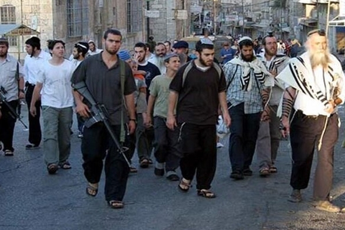 یورش شهرک‌نشینان به خانه‌های فلسطینیان و به‌آتش‌کشیدن آن‌ها