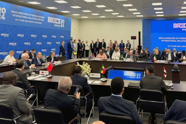 باقری: دلارزدایی از تجارت جهانی، خواسته همه کشورهای مستقل است باقری: دلارزدایی از تجارت جهانی، خواسته همه کشورهای مستقل است