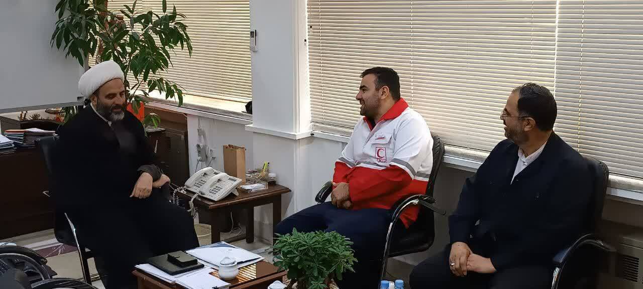 آغاز تدوین طرح ارتقای کمی و کیفی خدمات هلال احمر به زائران مشهدالرضا(ع) آغاز تدوین طرح ارتقای کمی و کیفی خدمات هلال احمر به زائران مشهدالرضا(ع)