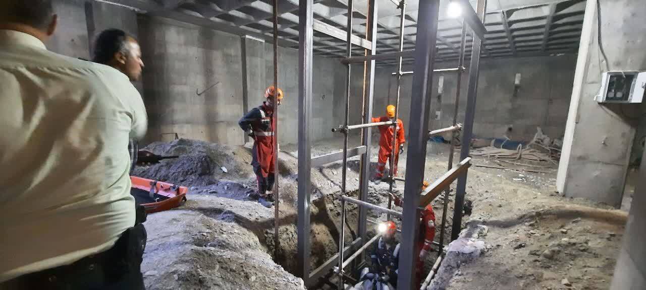 مرگ کارگر میانسال به علت سقوط در چاله آسانسور (۲۴ خرداد ۱۴۰۳) مرگ کارگر میانسال به علت سقوط در چاله آسانسور (۲۴ خرداد ۱۴۰۳)