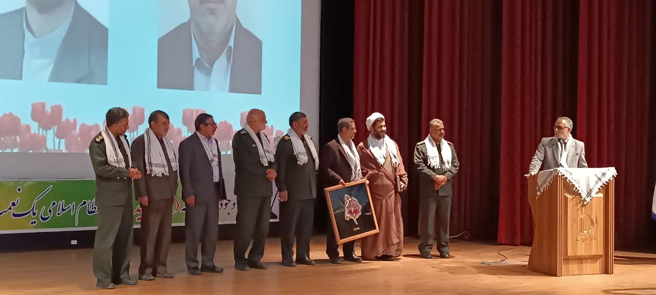 همایش بزرگداشت روز بسیج اساتید برگزار شد | تشکیل شبکه اساتید بسیجی خراسان رضوی