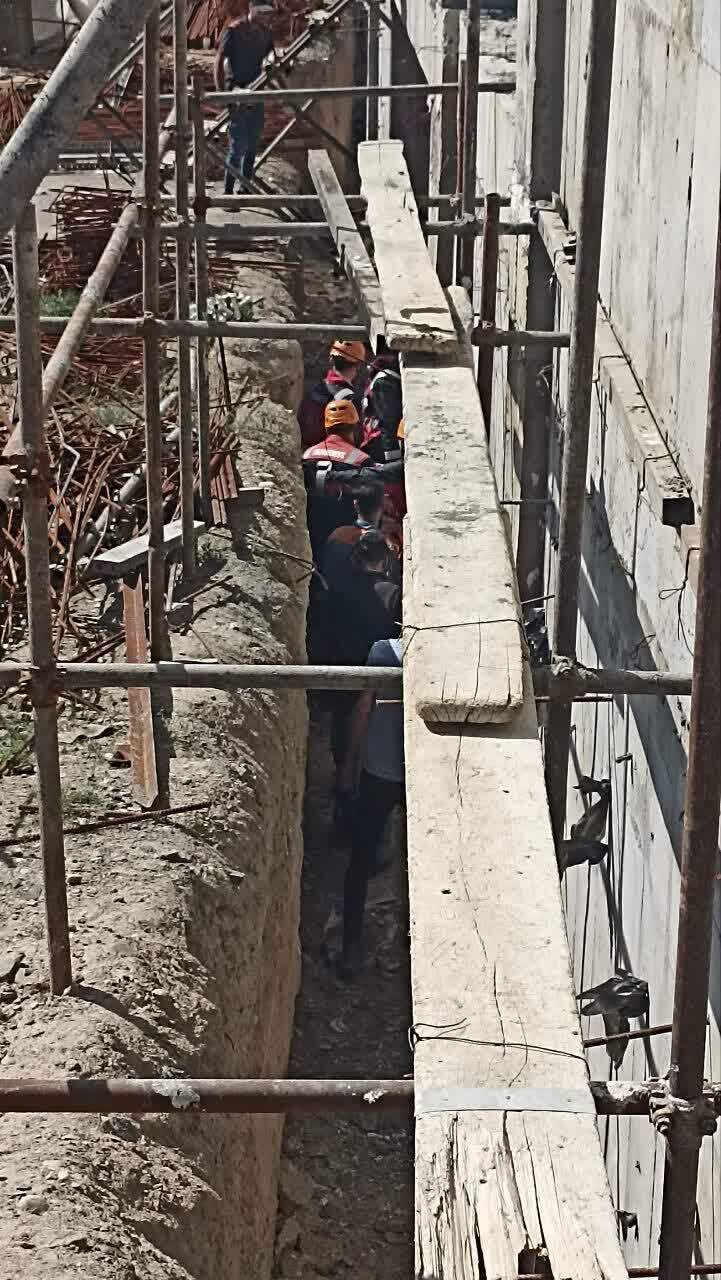 سقوط یک جوان در محل گودبرداری+تصاویر (۹ خرداد ۱۴۰۳) سقوط یک جوان در محل گودبرداری+تصاویر (۹ خرداد ۱۴۰۳)