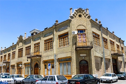 «پارس» با پنجره‌هایی رو به ارگ قدیم