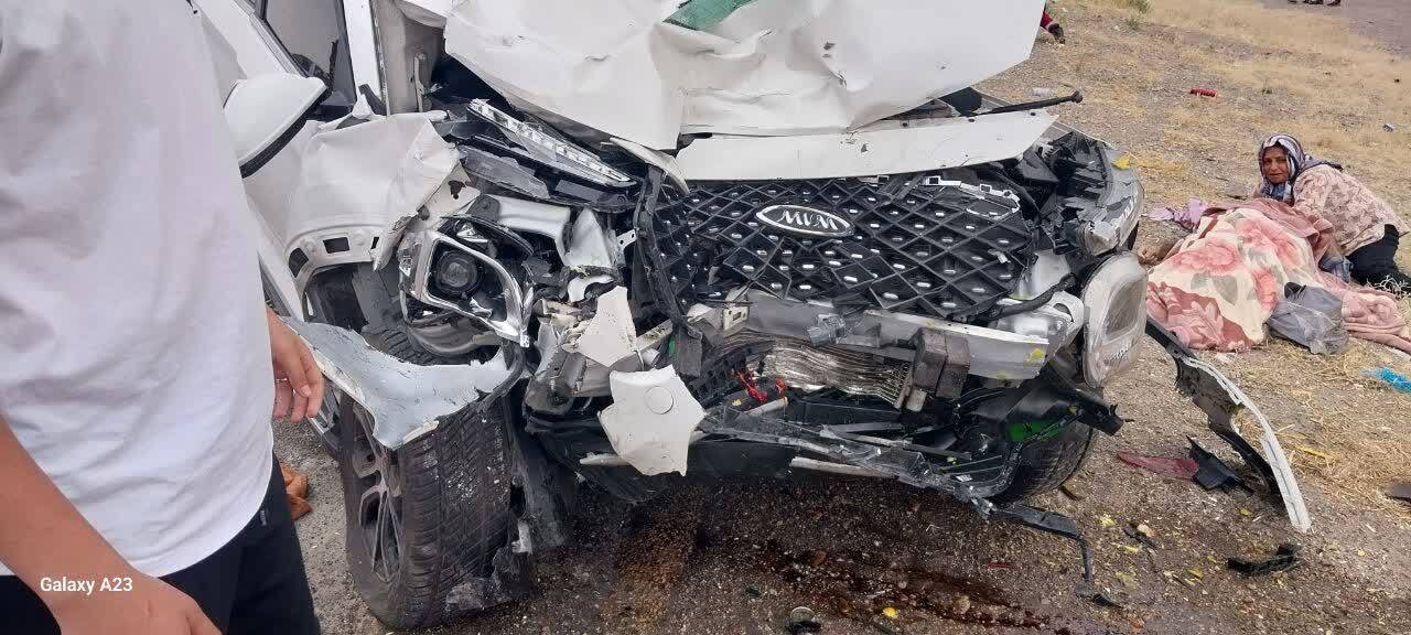 یک فوتی و چهار مصدوم بر اثر برخورد دو خودرو در مشهد+تصاویر (۱۳ تیرماه ۱۴۰۳) یک فوتی و چهار مصدوم بر اثر برخورد دو خودرو در مشهد+تصاویر (۱۳ تیرماه ۱۴۰۳)