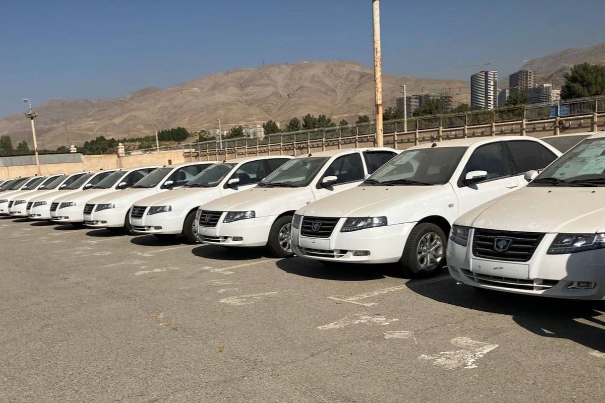 ایران خودرو تعدادی از خودرو‌های خود را به روش مزایده به فروش می‌رساند + جزئیات