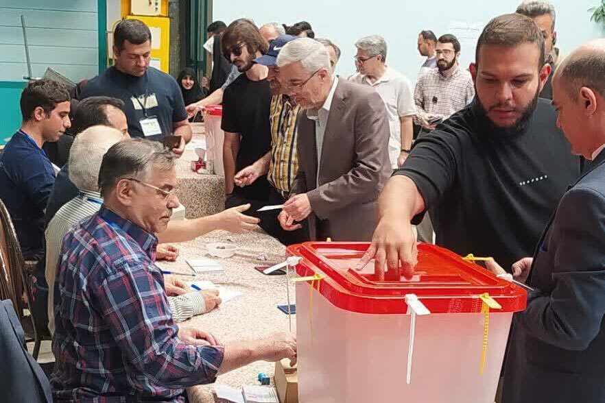 گزارش لحظهبهلحظه مرحله دوم چهاردهمین دوره انتخابات ریاستجمهوری در کشور (۱۵ تیر ۱۴۰۳) + فیلم و عکس گزارش لحظهبهلحظه مرحله دوم چهاردهمین دوره انتخابات ریاستجمهوری در کشور (۱۵ تیر ۱۴۰۳) + فیلم و عکس