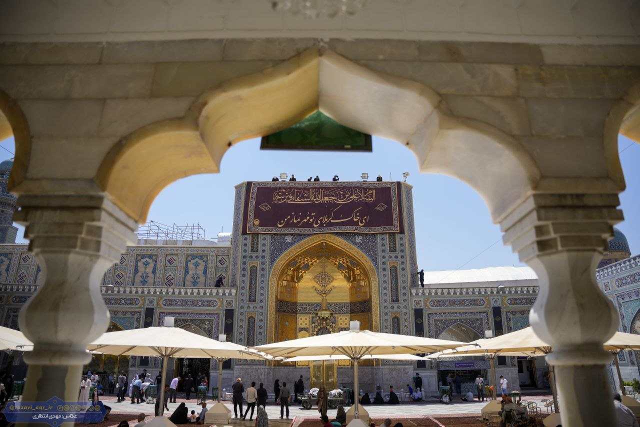 حرم رضوی سیاه‌پوش عزای امام حسین (ع) شد (۱۶ تیر ۱۴۰۳)+ تصاویر