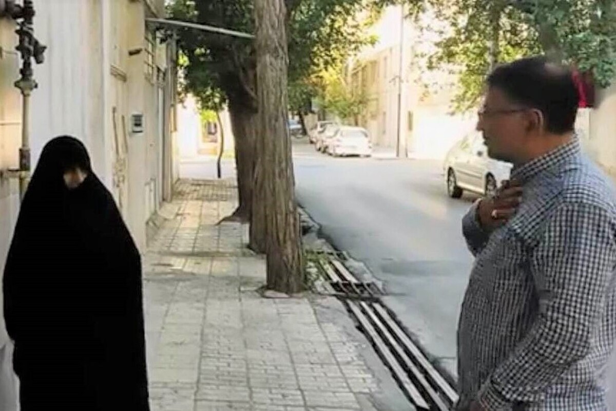ویدئو | روایت شهروندان مشهدی که سالمندان و بیماران را با خودروی شخصی به شعب اخذ رای می رساندند