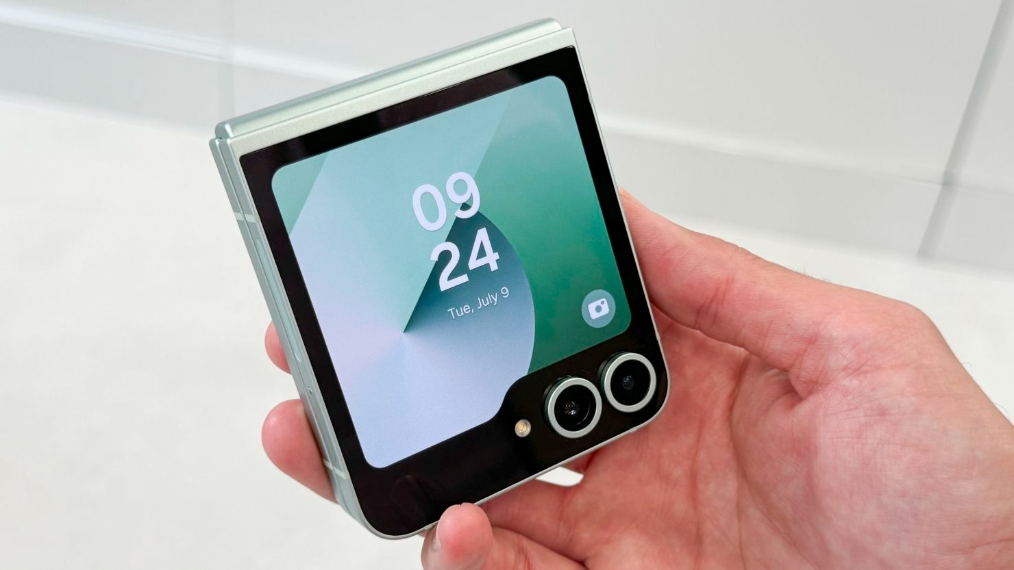 گلکسی زد فلیپ ۶ رونمایی شد + مشخصات، قیمت و زمان عرضه گلکسی زد فلیپ ۶ رونمایی شد + مشخصات، قیمت و زمان عرضه