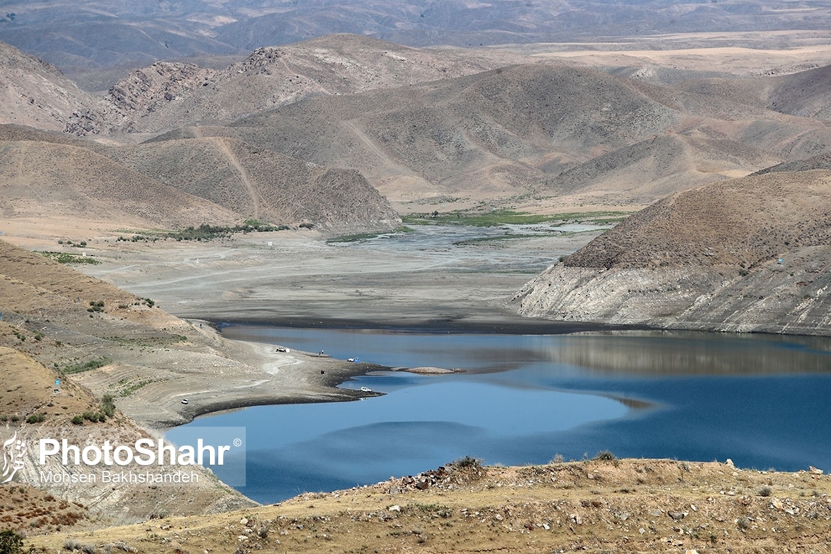 نماینده مردم گناباد و بجستان در مجلس شورای اسلامی گفت: اگر روند خشکسالی همینطور ادامه داشته باشد، طی ۴ سال آینده باید به استفاده از آب‌شیرین‌کن در خراسان رضوی روی بیاوریم.