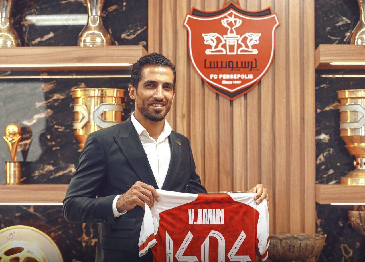 تمدید یک ساله وحید امیری با پرسپولیس + عکس تمدید یک ساله وحید امیری با پرسپولیس + عکس