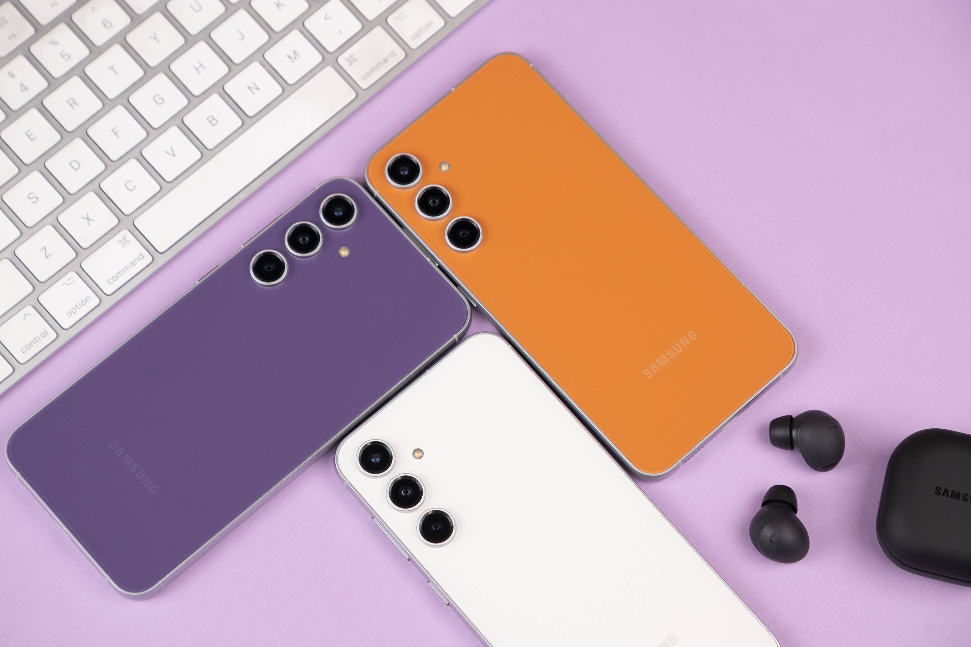 با ۱۰ موبایل پرفروش از برندهای مختلف آشنا شوید + جزئیات (۷ تیر ۱۴۰۳) با ۱۰ موبایل پرفروش از برندهای مختلف آشنا شوید + جزئیات (۷ تیر ۱۴۰۳)