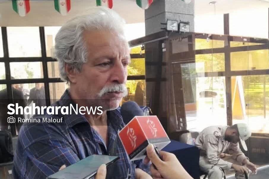 اهالی فرهنگ و هنر مشهد؛ پای صندوق رأی در مجتمع امامرضا(ع) (۸ تیر ۱۴۰۳) اهالی فرهنگ و هنر مشهد؛ پای صندوق رأی در مجتمع امامرضا(ع) (۸ تیر ۱۴۰۳)