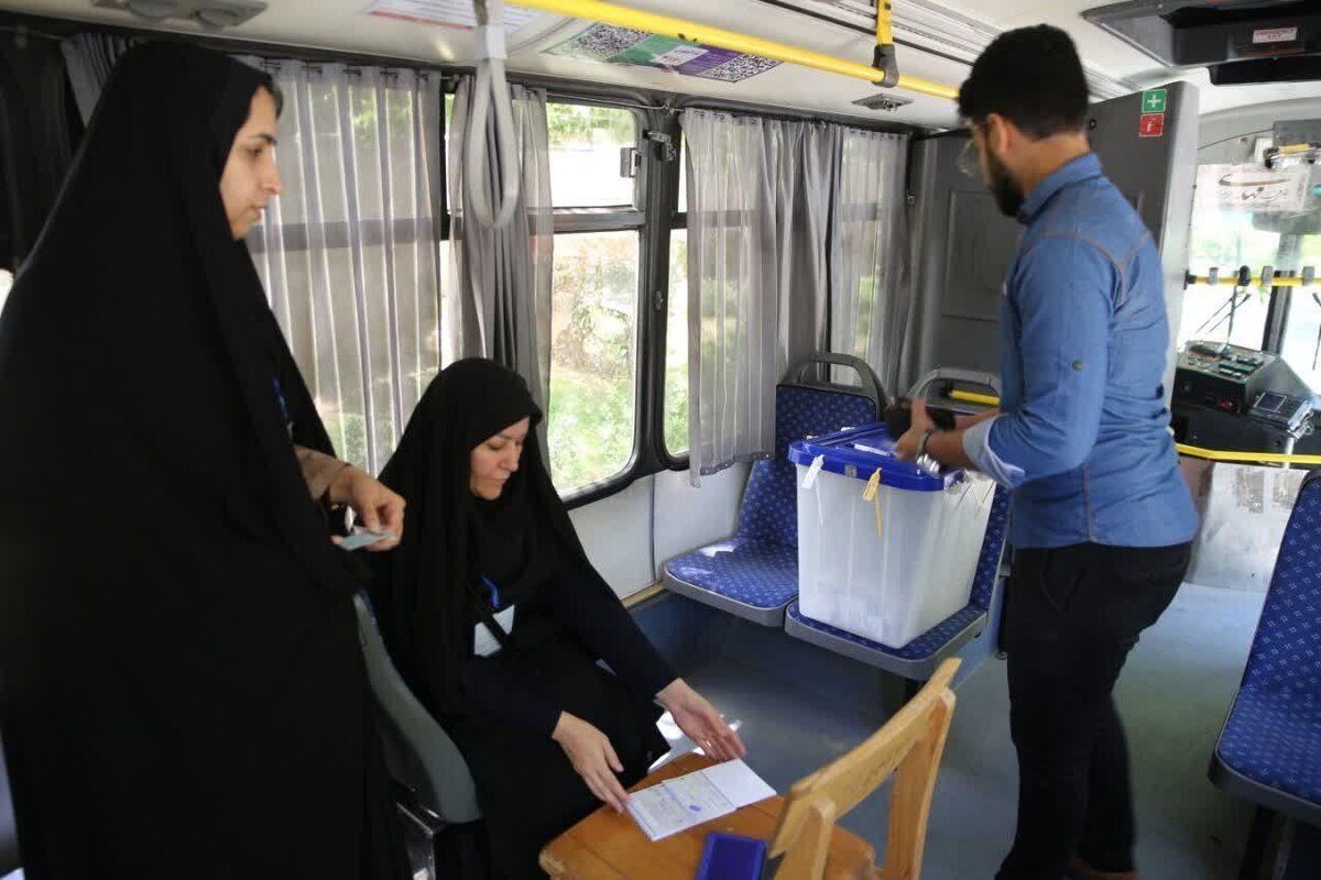 ۲۰ اتوبوس شعبه سیار اخذ رأی در مشهد شدند