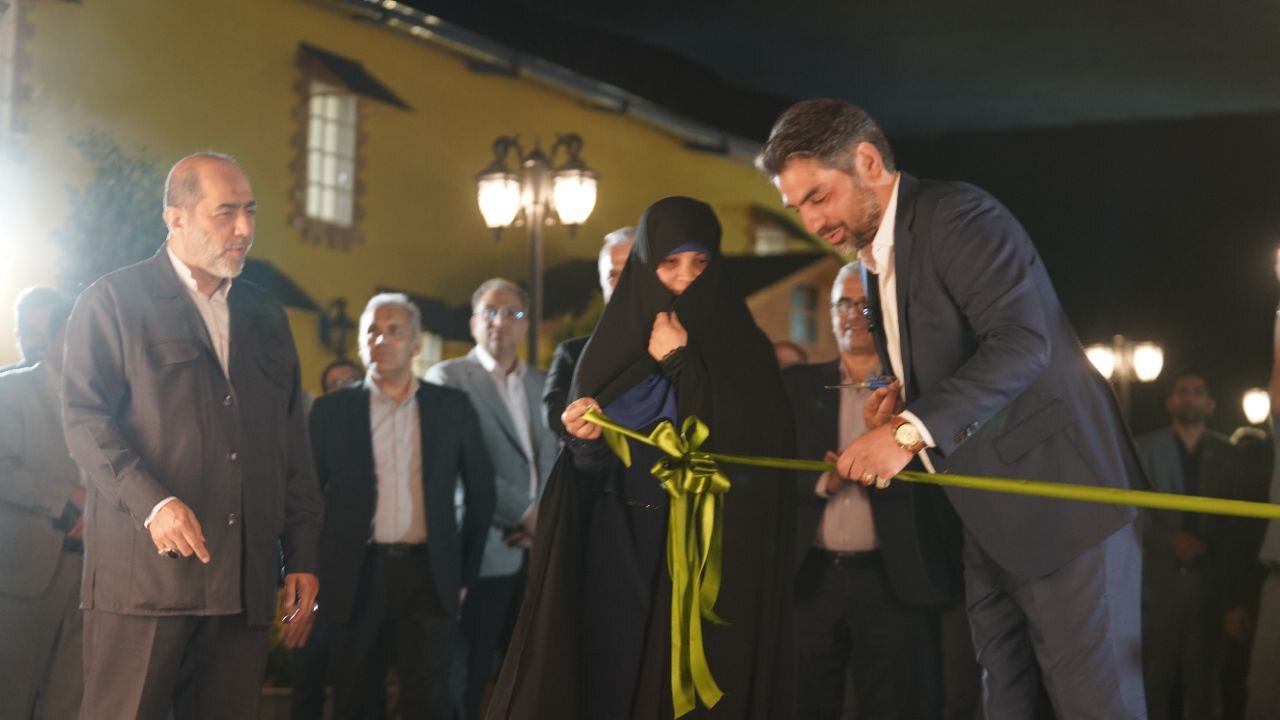 بازگشایی عمومی فضای تفریحی باغ آستان برای اولین بار؛ شعبه جدید کروژ در باغ خاتون افتتاح شد | درخشش در باغ امام رضا (ع) بازگشایی عمومی فضای تفریحی باغ آستان برای اولین بار؛ شعبه جدید کروژ در باغ خاتون افتتاح شد | درخشش در باغ امام رضا (ع)