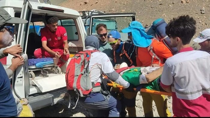 سقوط پاراگلایدر در حصارچال کلاردشت + جزییات